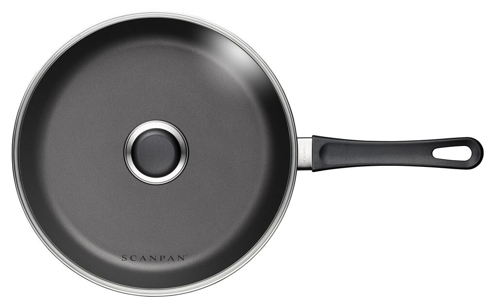 SCANPAN Classic sauteerpan 28 cm met glazen deksel van boven