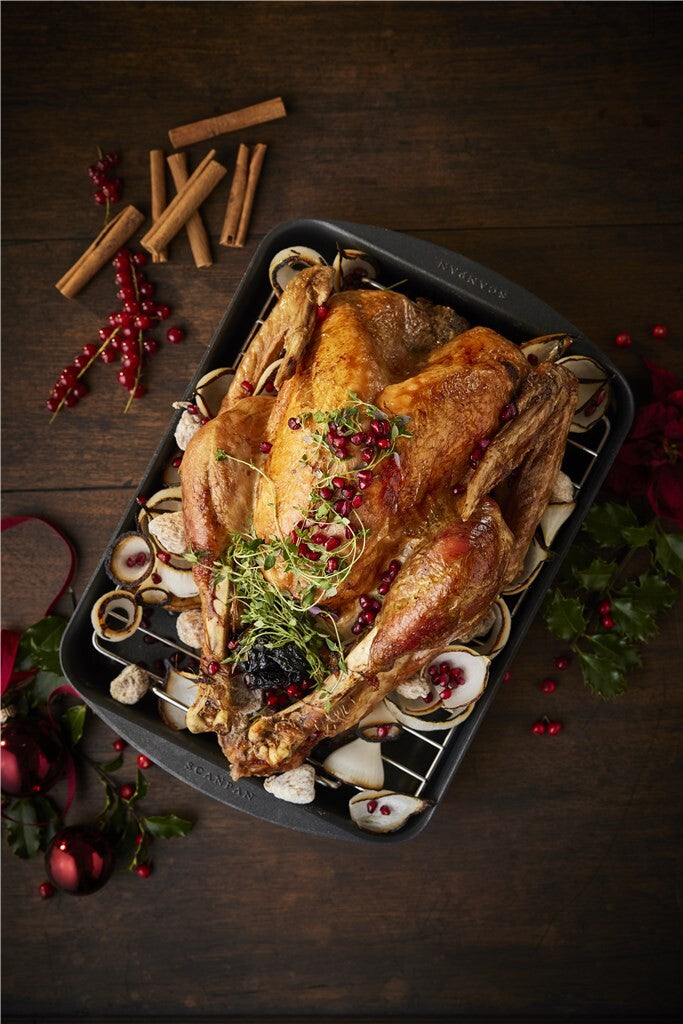 SCANPAN Classic roasting pan with whole roast turkey viewed from above