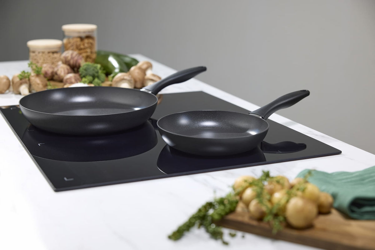 SCANPAN SAVA-stekepanne på 28 cm med Stratanium® Leap
