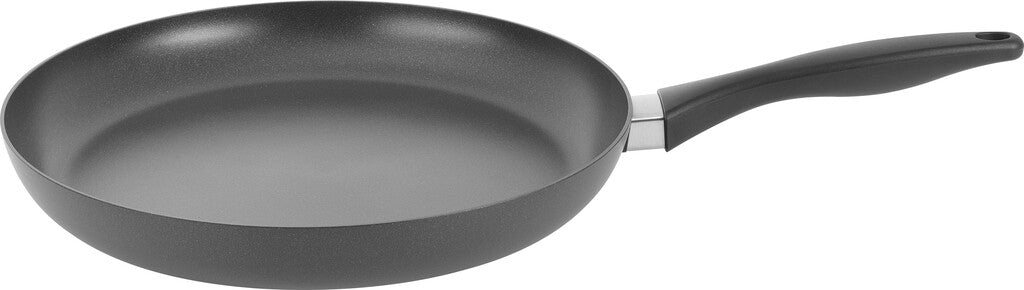 SAVA fry pan 32 cm – viewed from the side