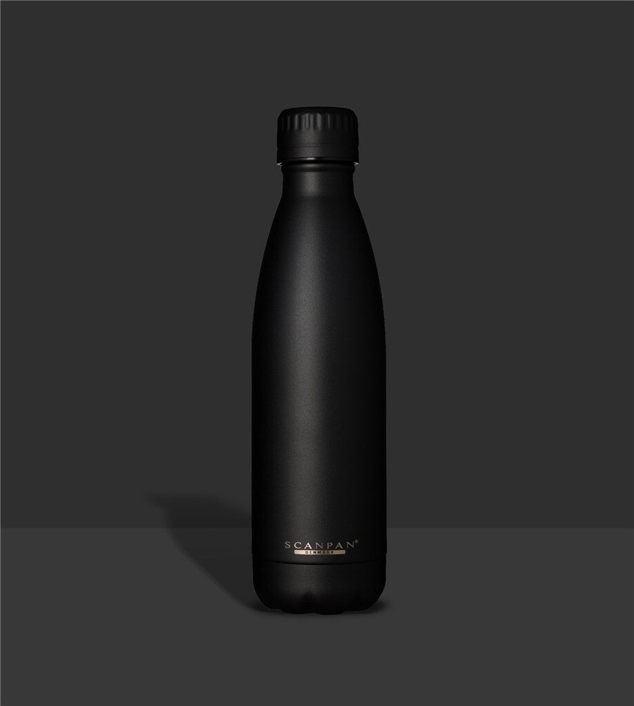 TO GO termoflaske 500 ml i farven Black på matchende farvebaggrund