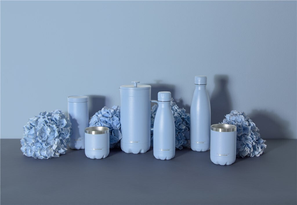 TO GO stempelkande i farven Airy blue vist i brug
