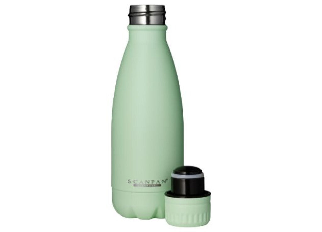 TO GO thermosfles 350 ml in de kleur Green tea in gebruik