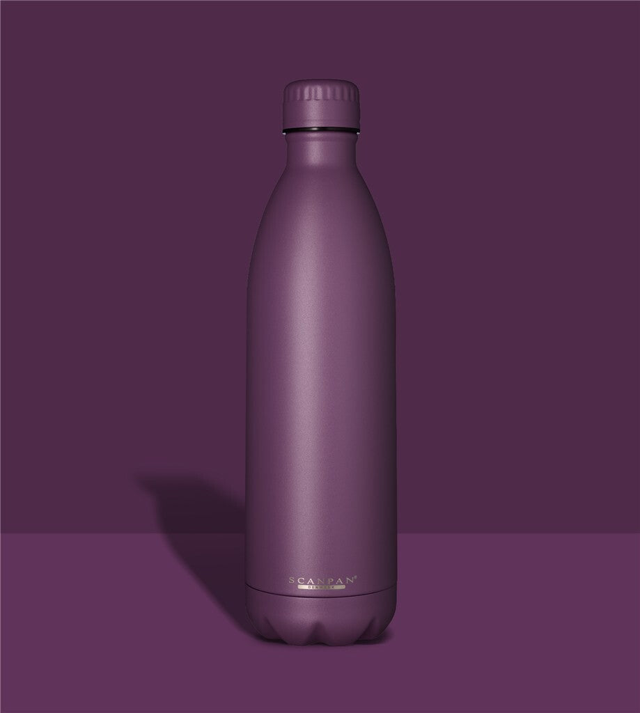 TO GO Thermoflasche 1000 ml in der Farbe Purple gumdrop auf farblich passendem Hintergrund