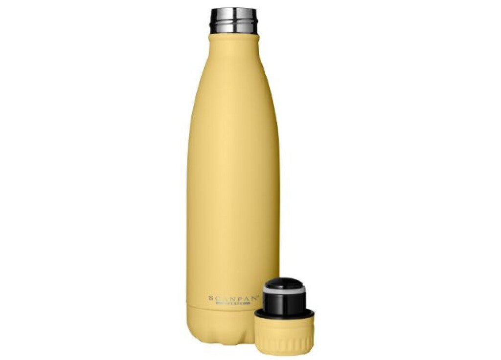 TO GO termoflaske 500 ml i farven Sunshine vist i brug