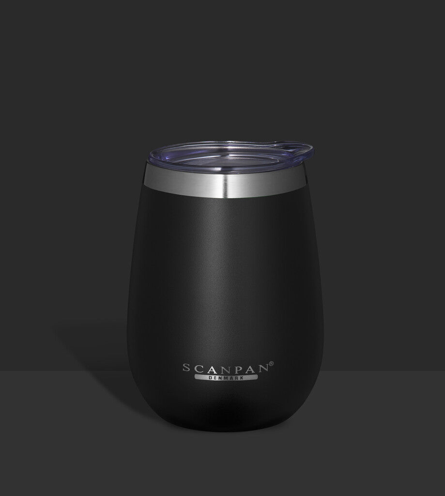 TO GO termokrus med låg 300 ml i farven Black på matchende farvebaggrund