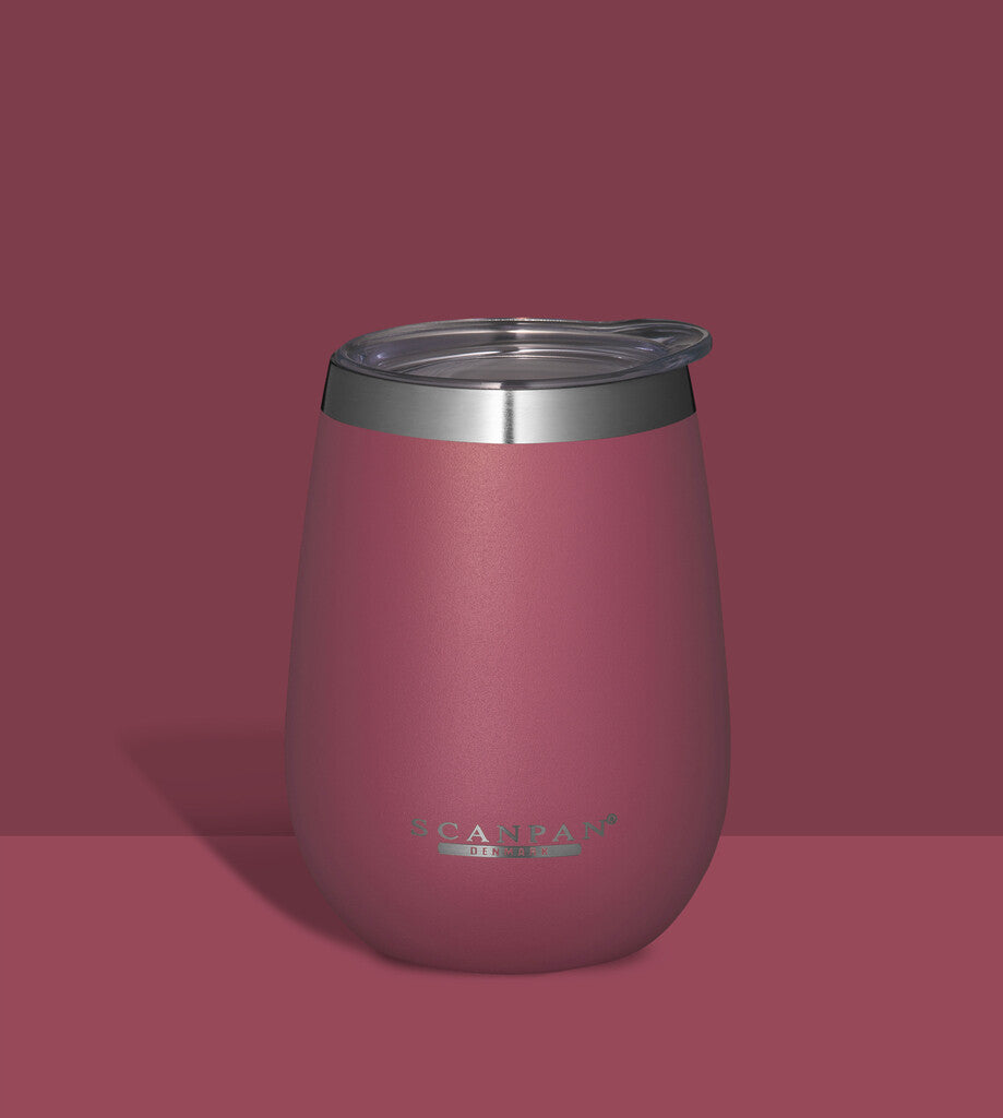 TO GO termokrus med låg 300 ml i farven Persian Red på matchende farvebaggrund