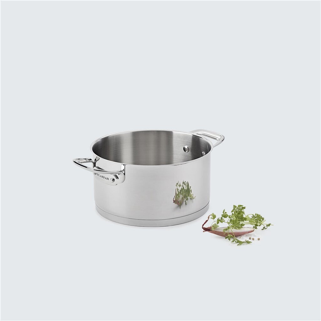 Mad tilberedes i TechnIQ gryde 22 cm