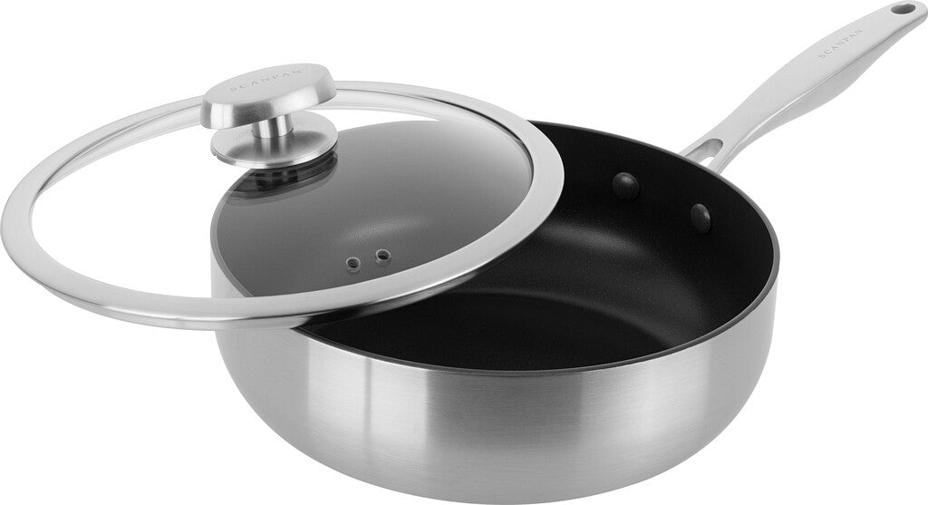 Nura sauteuse 26 cm – with raised lid