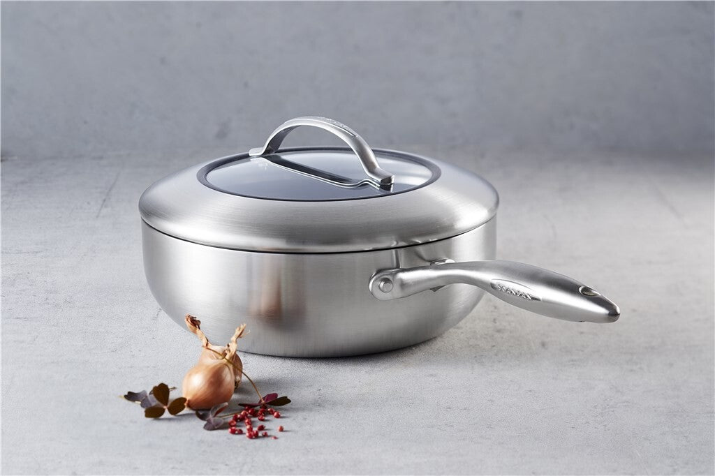CTX Sauteuse 26 cm in einer Küchenumgebung