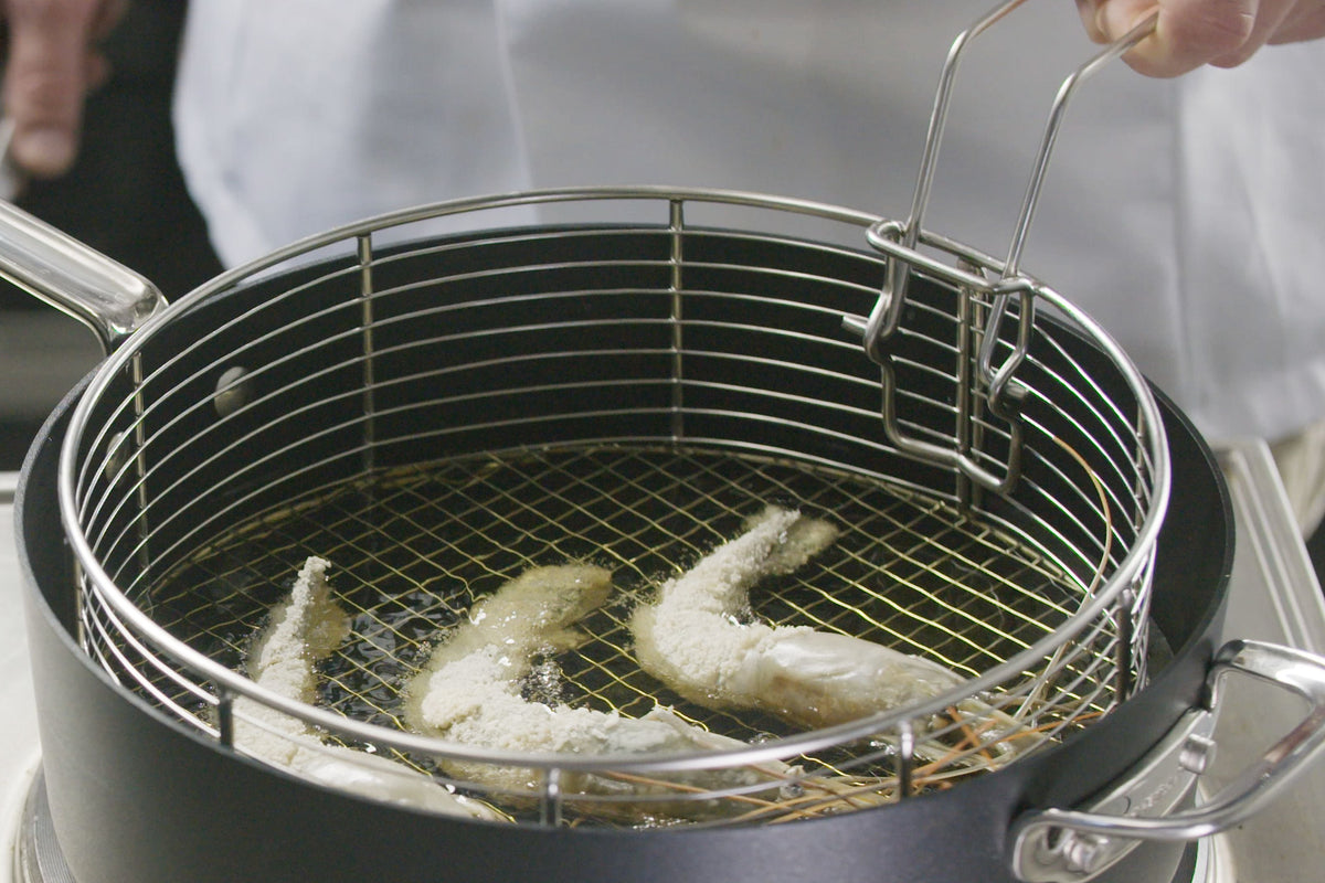 Mad tilberedt i en SCANPAN TechnIQ Giant Braiser