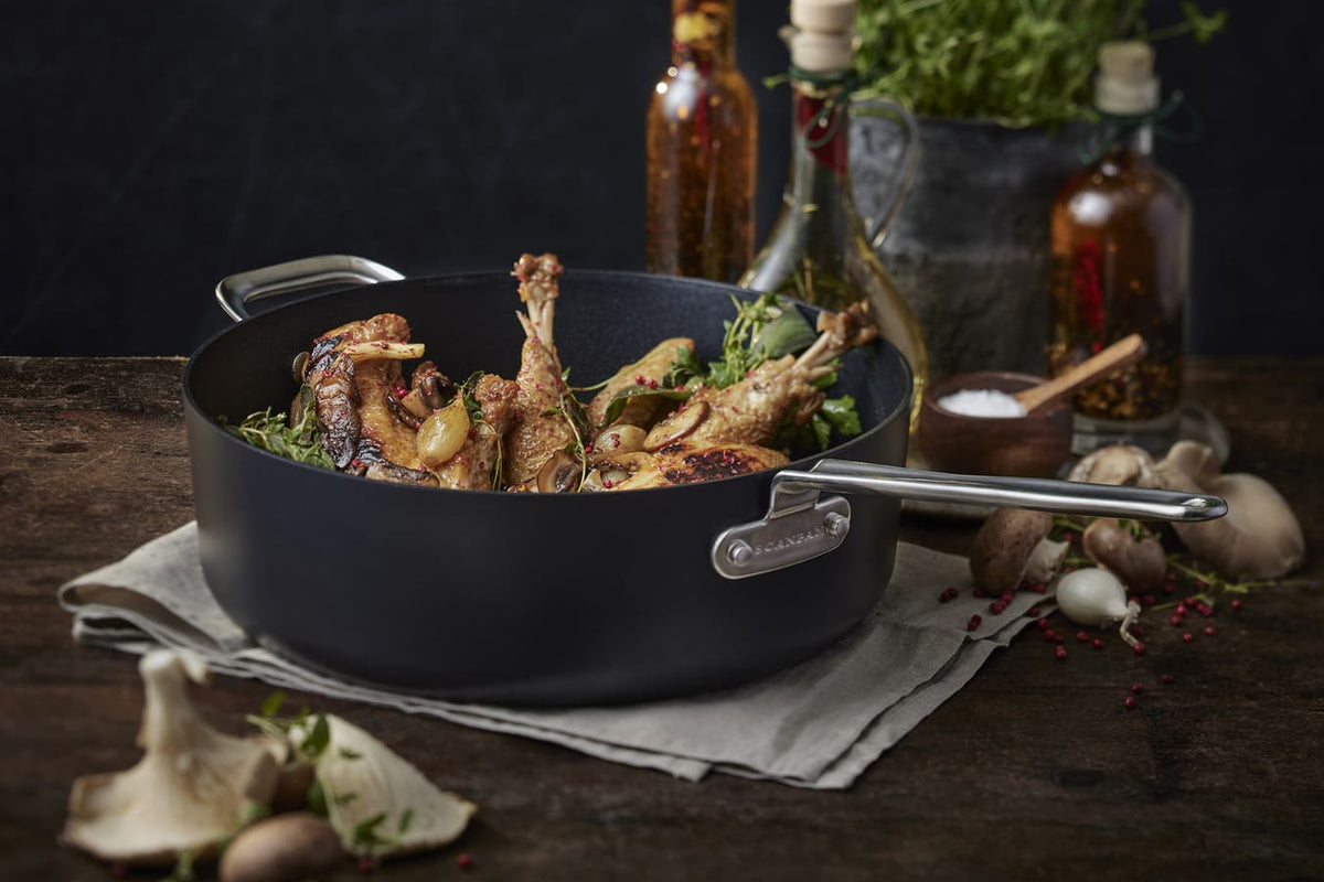 SCANPAN TechnIQ Giant Braiser