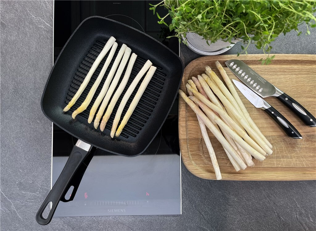 Classic und Classic Induction Grillpfannen in der Jubiläumsausgabe zusammen abgebildet