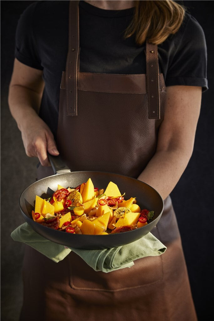 Classic 28 cm frying pan in anniversary edition in a bright kitchen