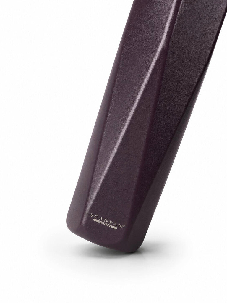 TO GO Explore thermosfles 500 ml in de kleur Plum in gebruik