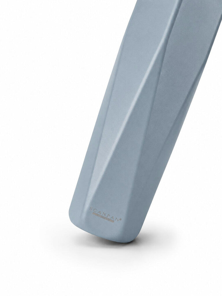 TO GO Explore thermosfles 500 ml in de kleur Mist in gebruik