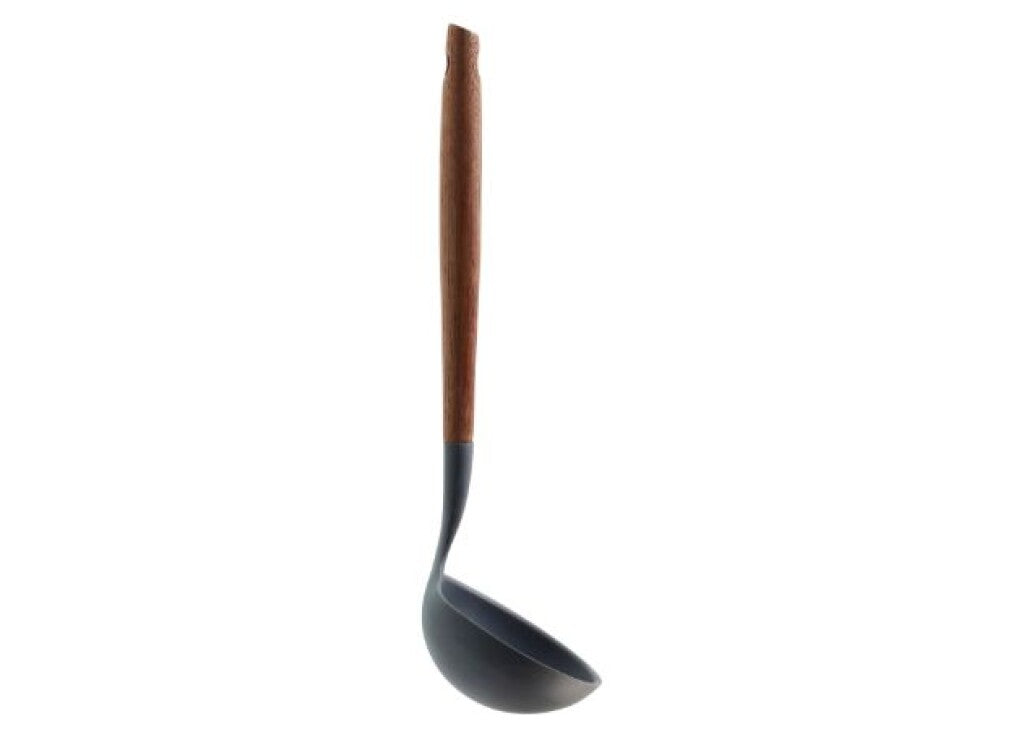 SCANPAN Suppenkelle 31 cm aus karbonisierter Esche von hinten