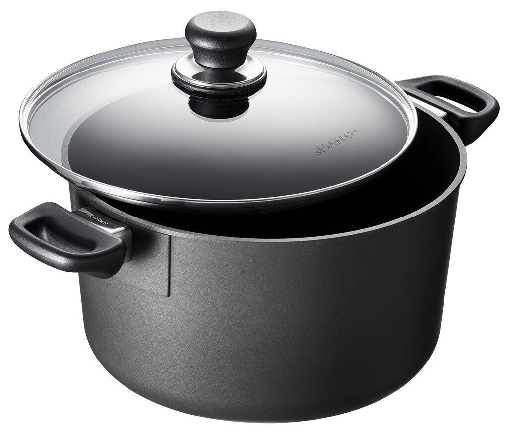 SCANPAN Classic Induction gryde 26 cm med glaslåg vist i produktfoto
