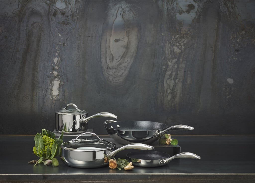 HaptIQ range – cookware in a kitchen setting