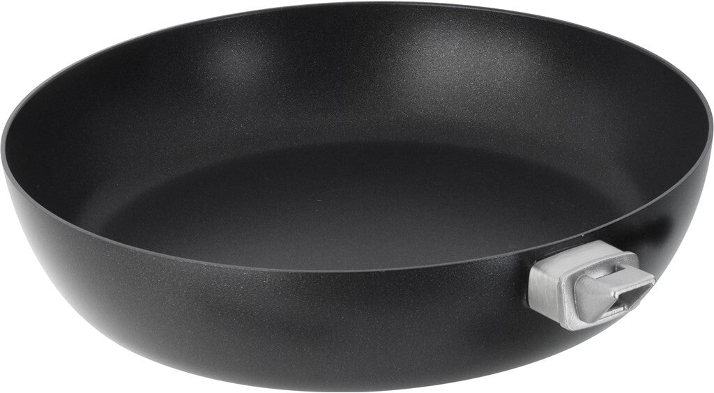 Urban Schmorpfanne 28 cm – Detail von Pfanne und Griff