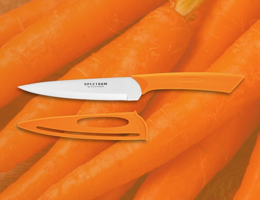 Spectrum universalkniv i farven Carrot Curl vist på hvid baggrund