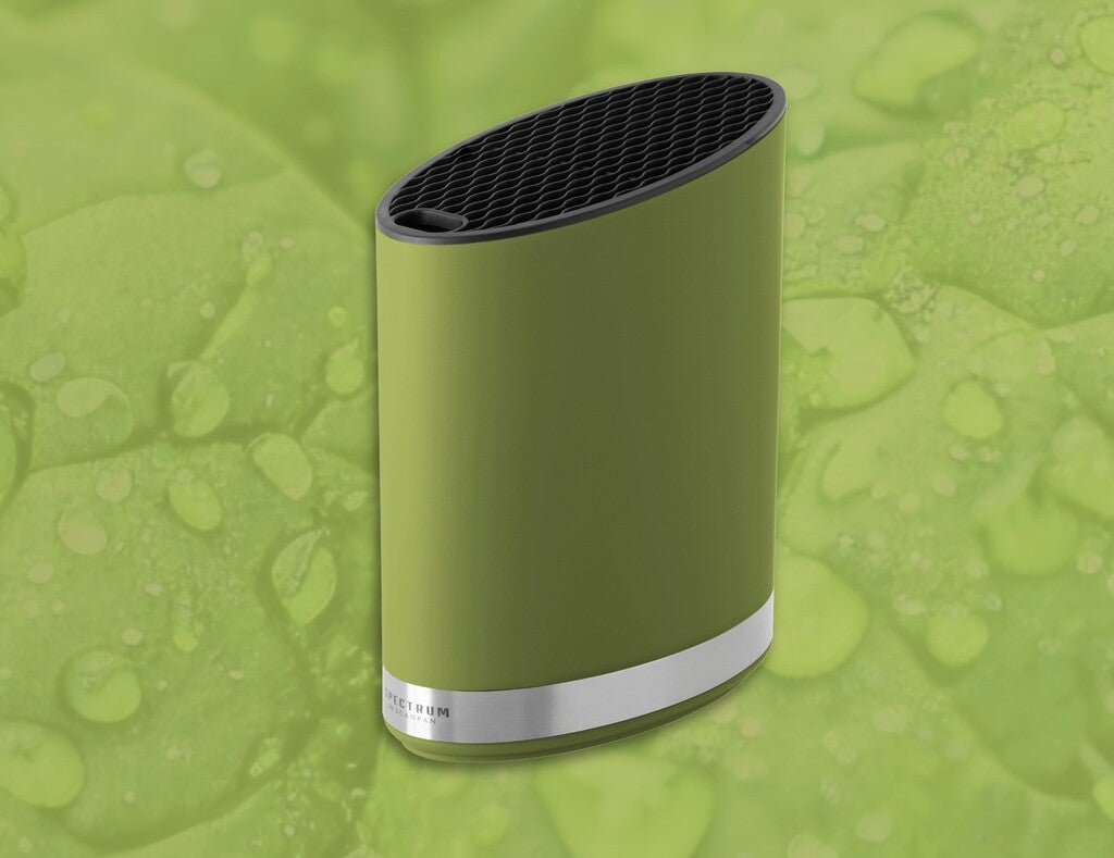 Spectrum Messerblock in der Farbe Spinach Green im Gebrauch