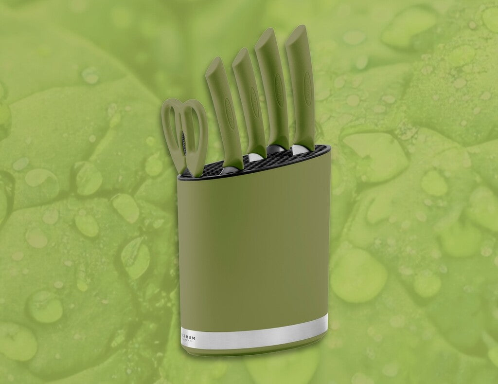 Spectrum Messerblock in der Farbe Spinach Green im Gebrauch