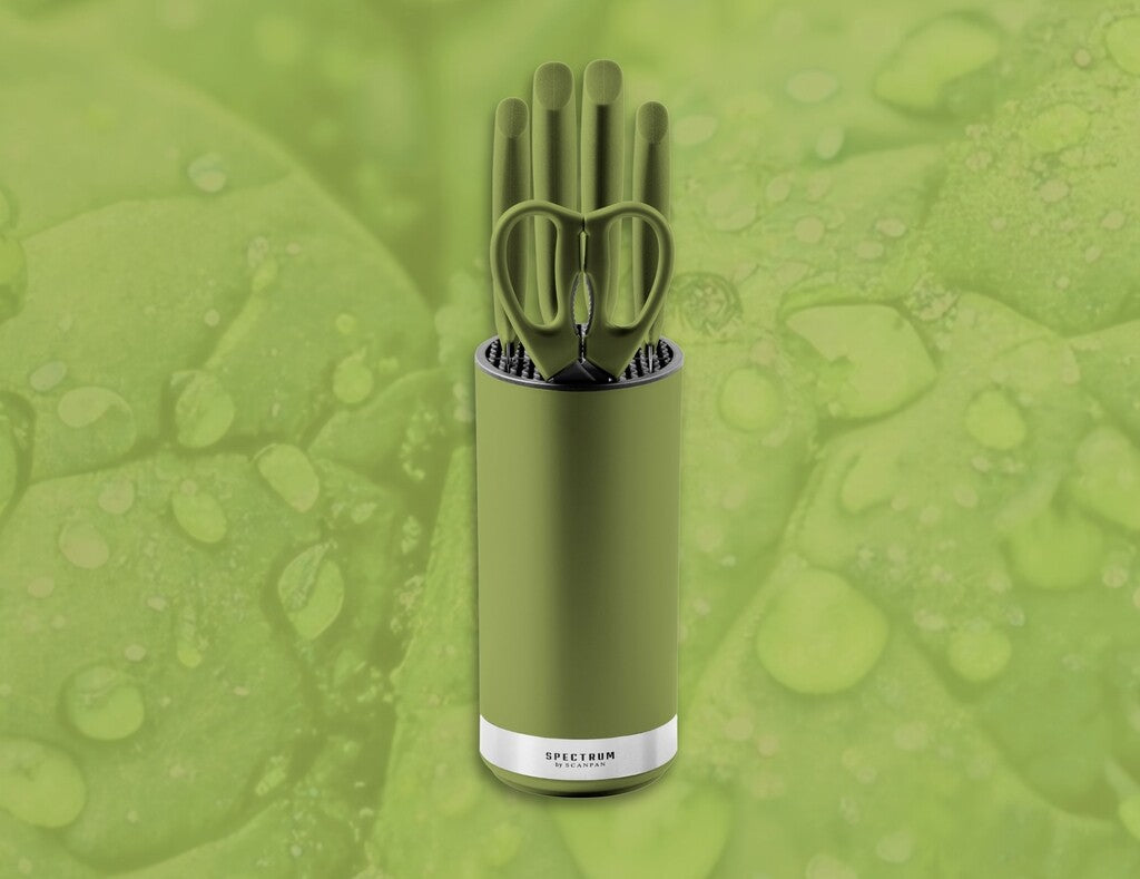 Spectrum Messerblock in der Farbe Spinach Green im Gebrauch
