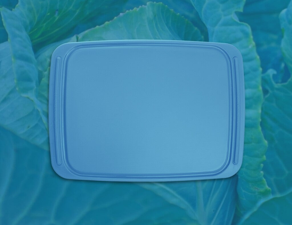 Spectrum chopping board 36 × 26 cm in Silver Lake Blue on a white background