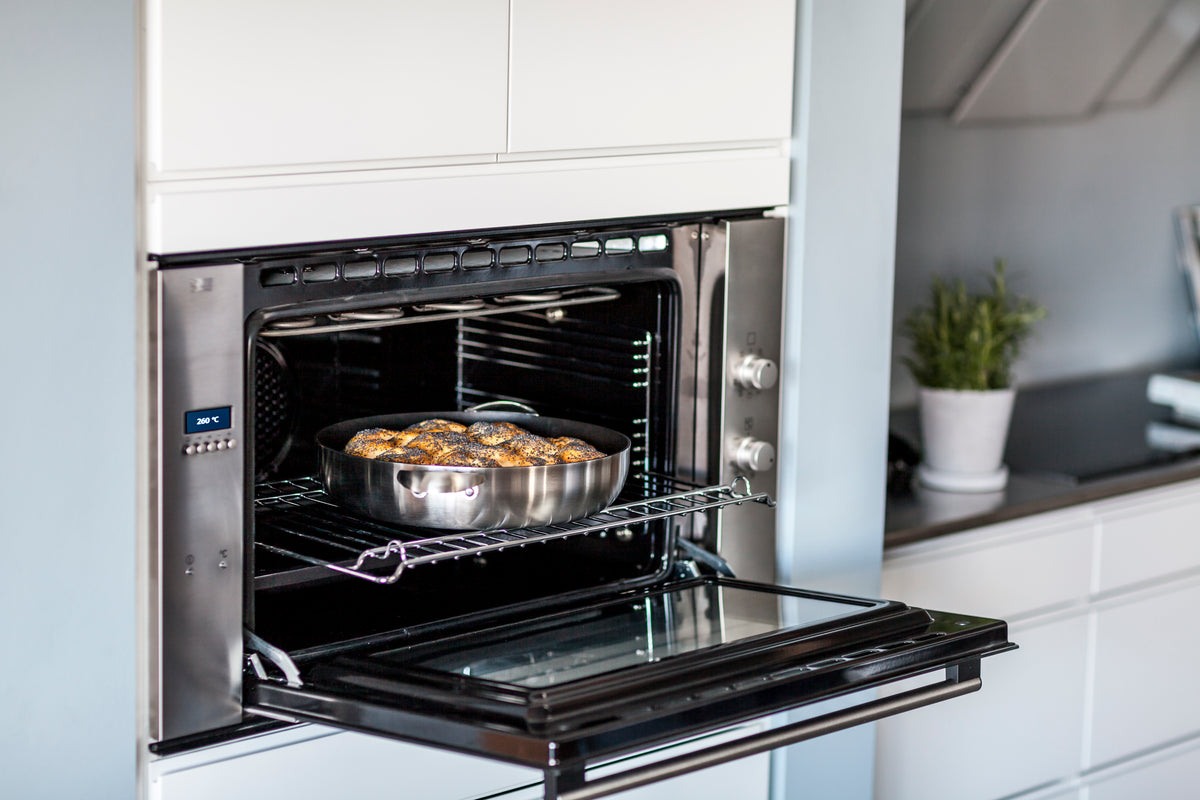 SCANPAN CTX-kogegrej i et moderne køkken