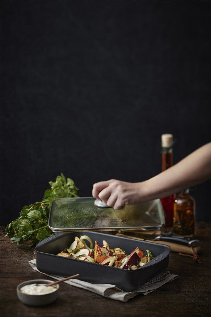 SCANPAN Classic roasting pan with glass lid and vegetable dish